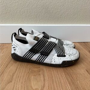 TYR Men's DZ-1 DropZero Barefoot Trainer Stability Strap Size 10.5